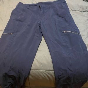 Athleta size 8 ankle cinch pants